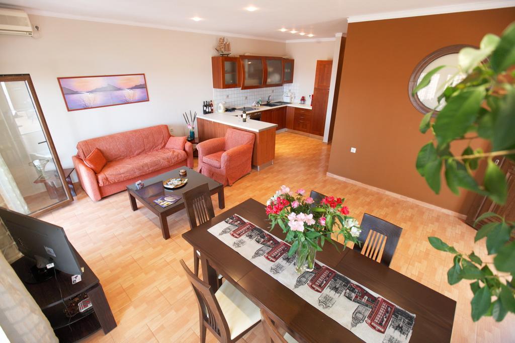 Panorama Apartments Plomári Szoba fotó